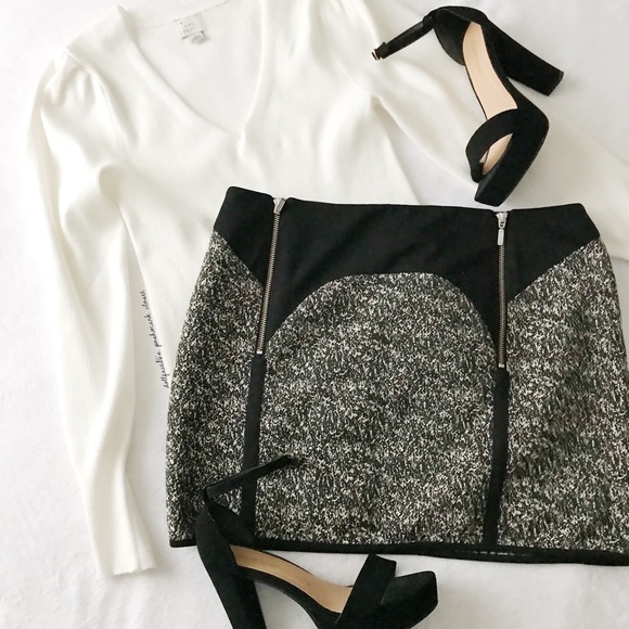 Sold - Picture 2 of 6